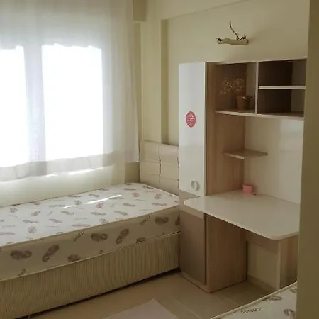 Dalamanda Yeşillik Içinde Apart Daire *